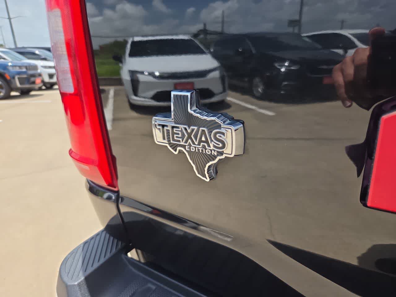 Used 2022 Ford F150 XLT w/ Equipment Group 302A High RWD image 15