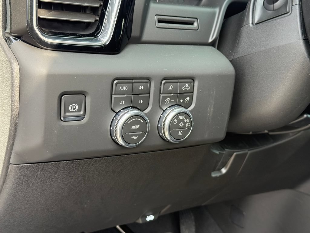 New 2026 GMC Sierra 2500 Denali AWD/4WD image 18