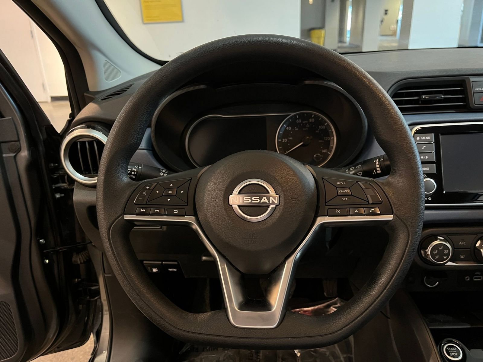 Used 2025 Nissan Versa SV image 27