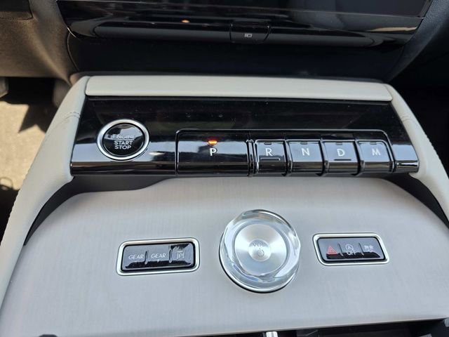 New 2026 Lincoln Navigator Premiere AWD/4WD image 10