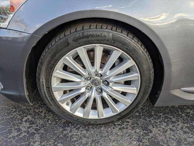 Used 2017 Lexus LS 460 AWD w/ Comfort Package image 8