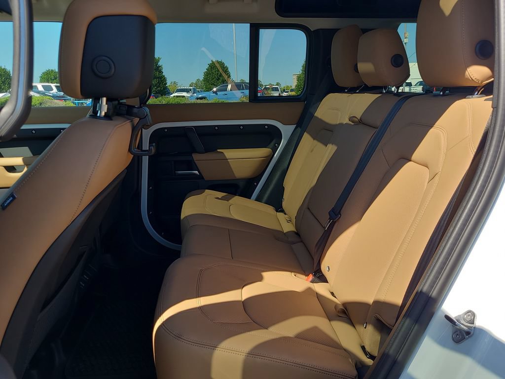 New 2026 Land Rover Defender 110 S AWD/4WD image 5