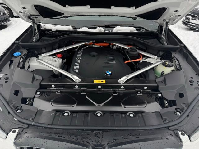 New 2026 BMW X5 xDrive50e w/ M Sport Package image 4