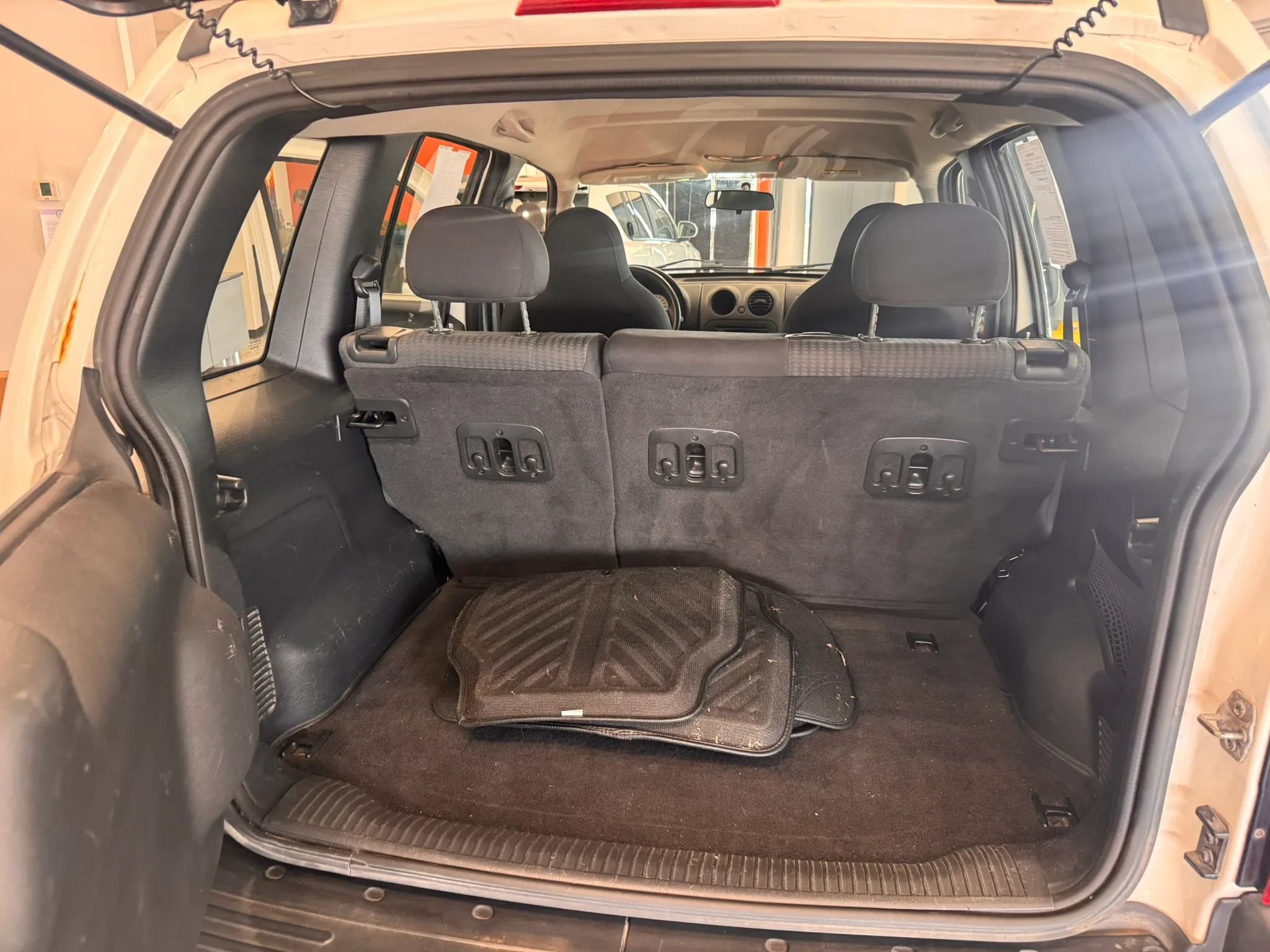 Used 2003 Jeep Liberty Sport AWD/4WD image 28