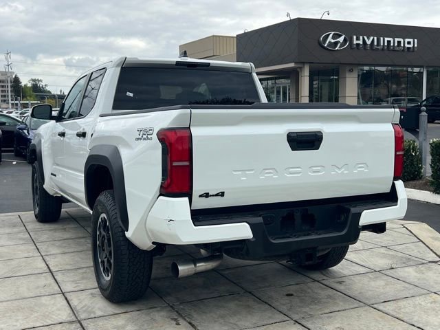Used 2024 Toyota Tacoma TRD Off-Road AWD/4WD image 7