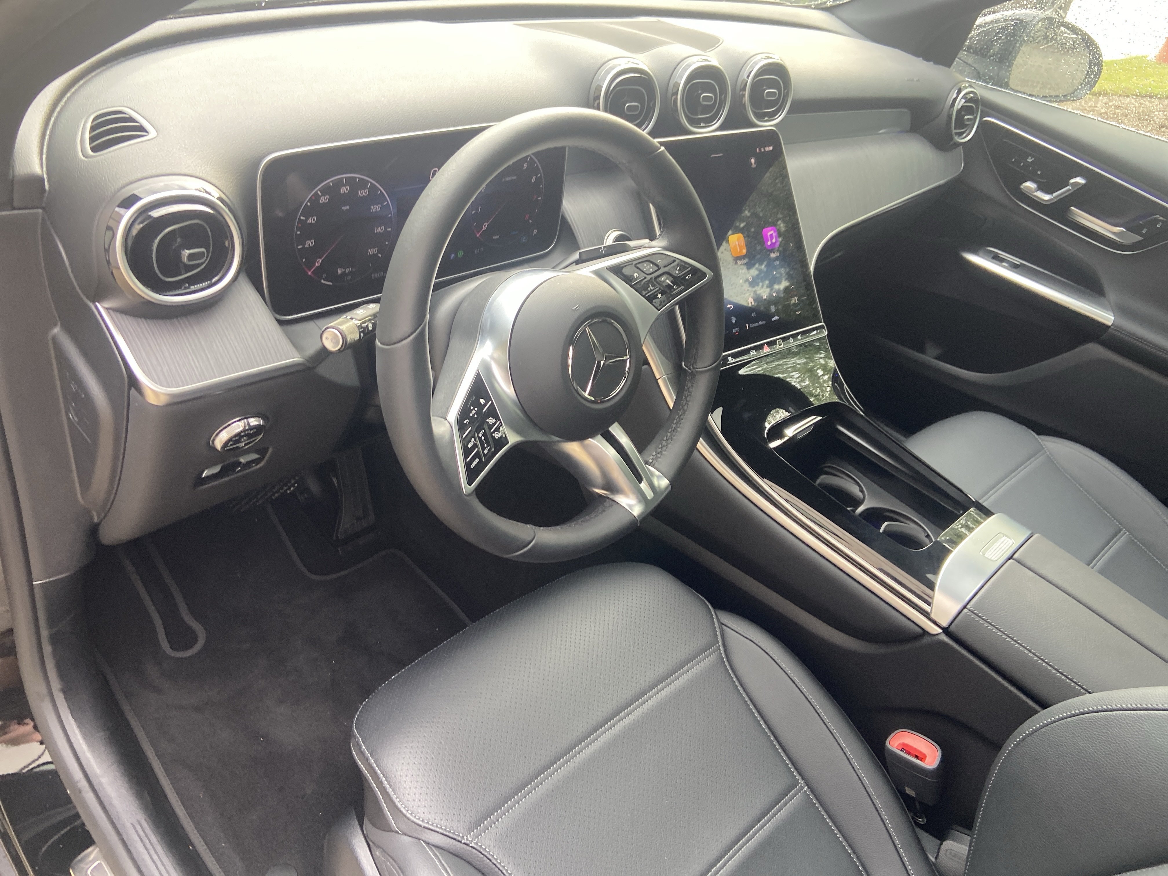 Certified 2025 Mercedes-Benz GLC 300 image 21