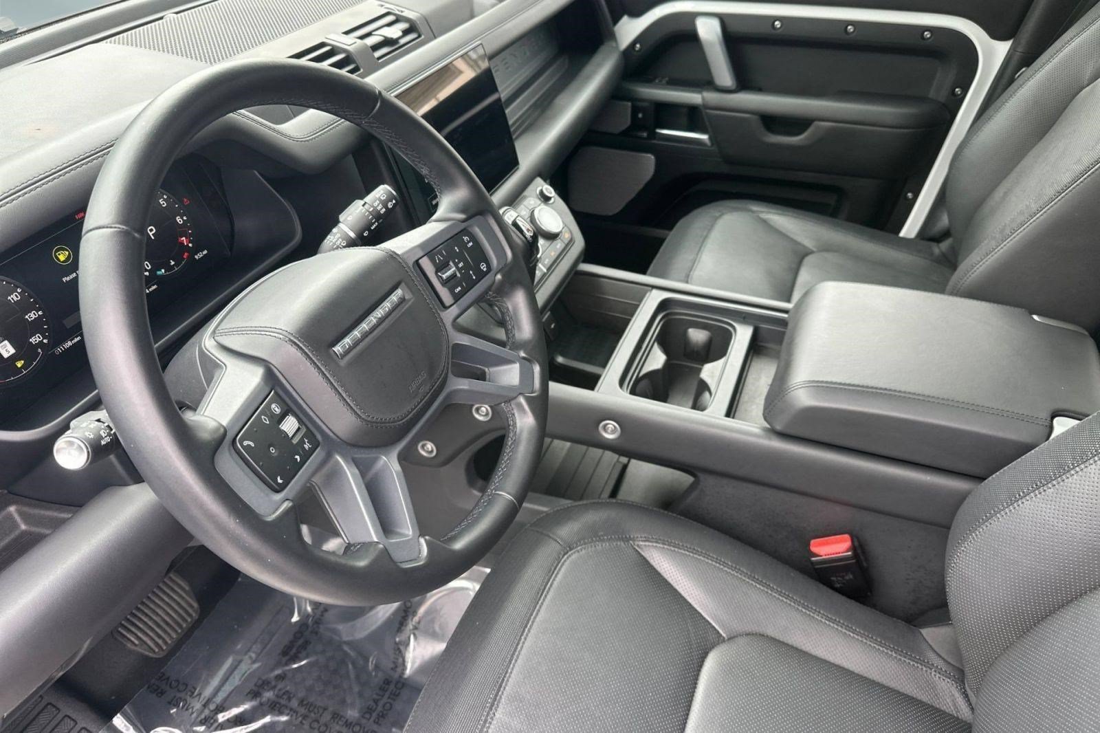 Certified 2024 Land Rover Defender 130 X-Dynamic SE AWD/4WD image 3