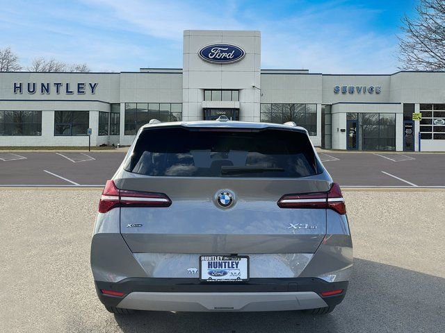 Used 2025 BMW X3 xDrive30i AWD/4WD image 4