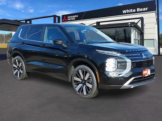 New 2026 Mitsubishi Outlander SE image 1