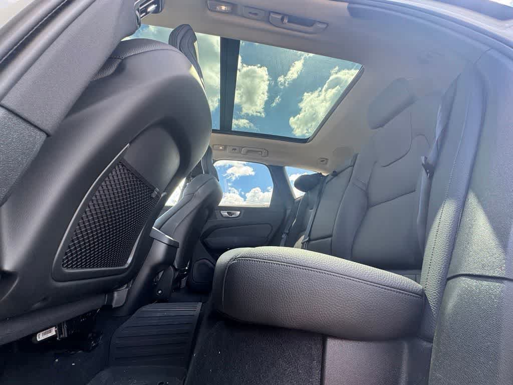 Used 2024 Volvo XC60 B5 Plus w/ Protection Package Premier AWD/4WD image 16