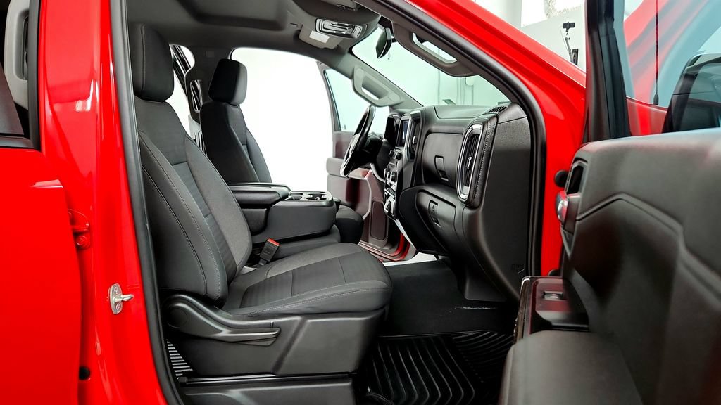 Used 2021 Chevrolet Silverado 1500 LT w/ LPO, Liner Protection Package AWD/4WD image 17