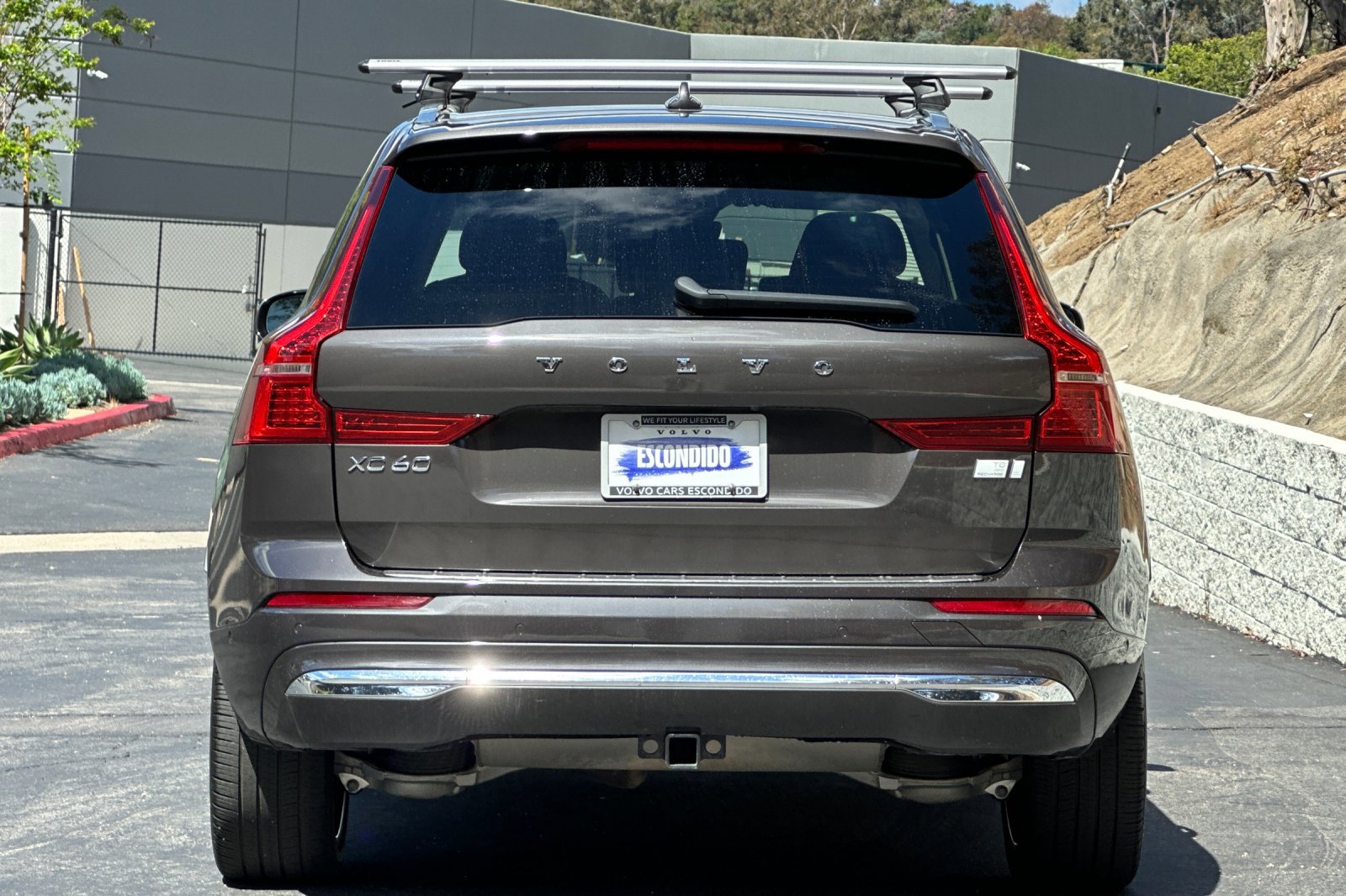 Certified 2023 Volvo XC60 T8 Ultimate AWD/4WD image 5