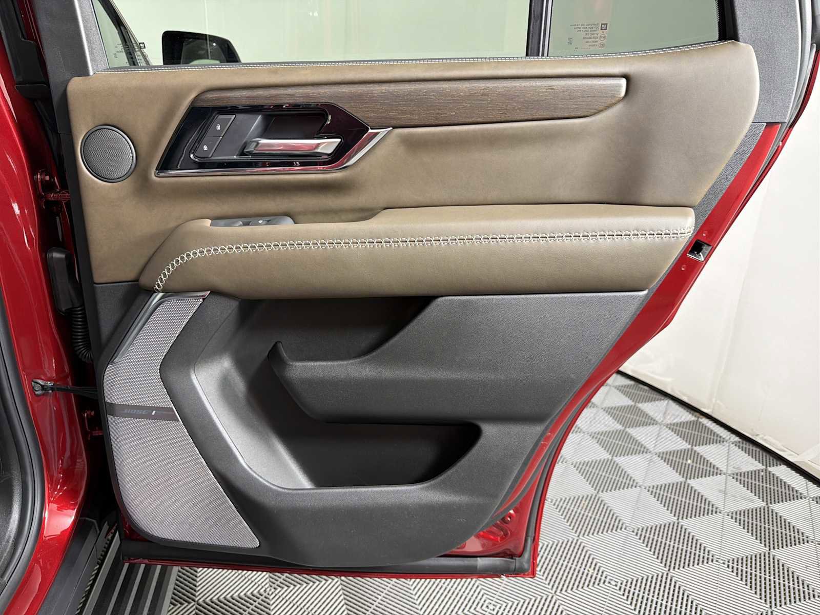 New 2026 GMC Yukon Denali Ultimate AWD/4WD image 17