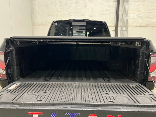 Used 2021 Nissan Titan PRO-4X w/ Pro-4x Convenience Package image 16