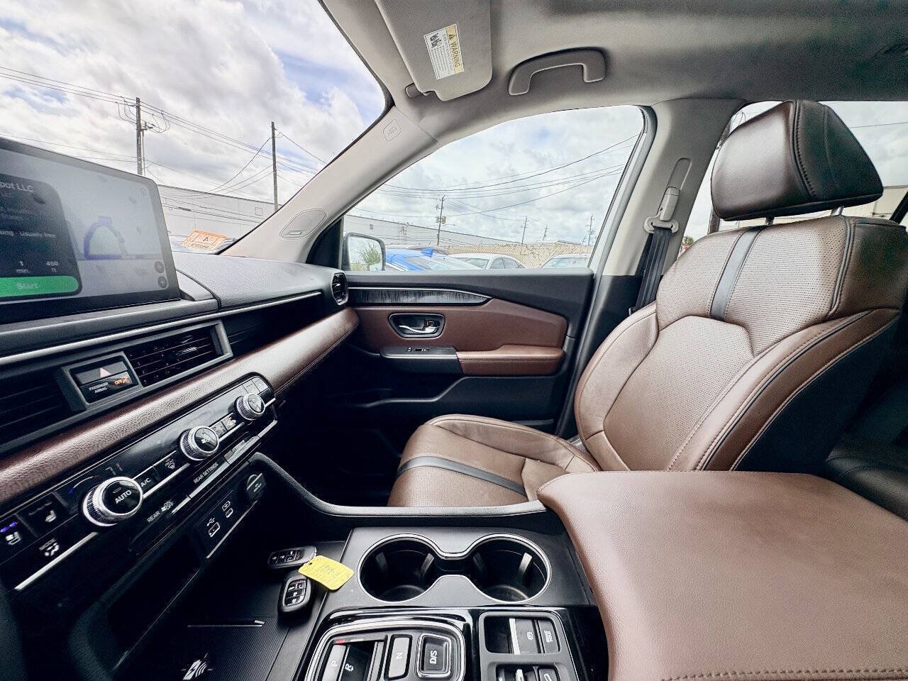 Used 2024 Honda Pilot Elite image 34