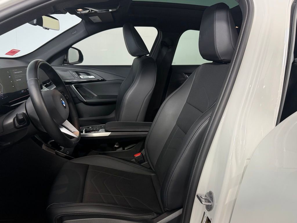 Used 2025 BMW X2 xDrive28i w/ Convenience Package image 22