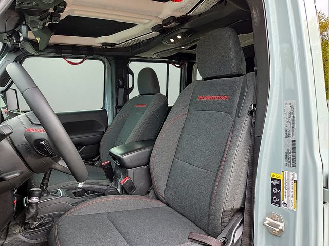 Used 2024 Jeep Wrangler Unlimited Rubicon w/ Technology Group AWD/4WD image 15
