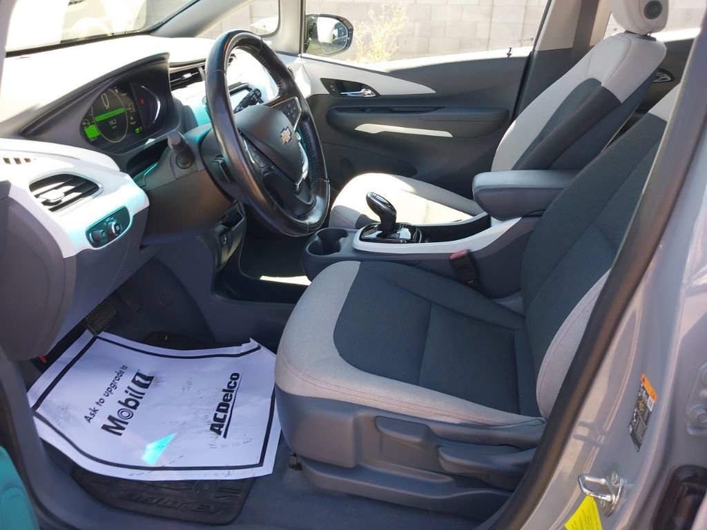 Used 2020 Chevrolet Bolt LT FWD image 6