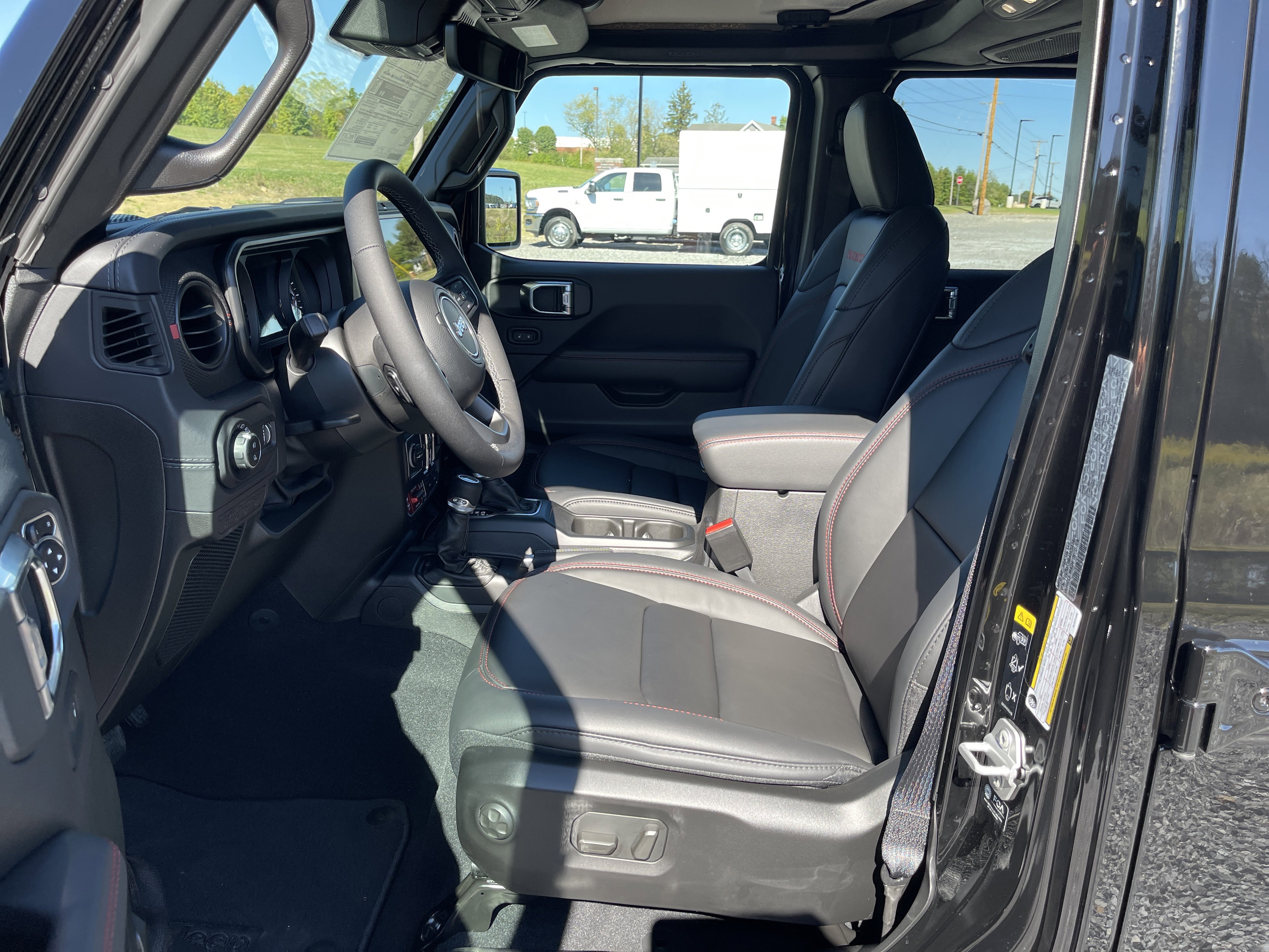 New 2025 Jeep Gladiator Rubicon image 12