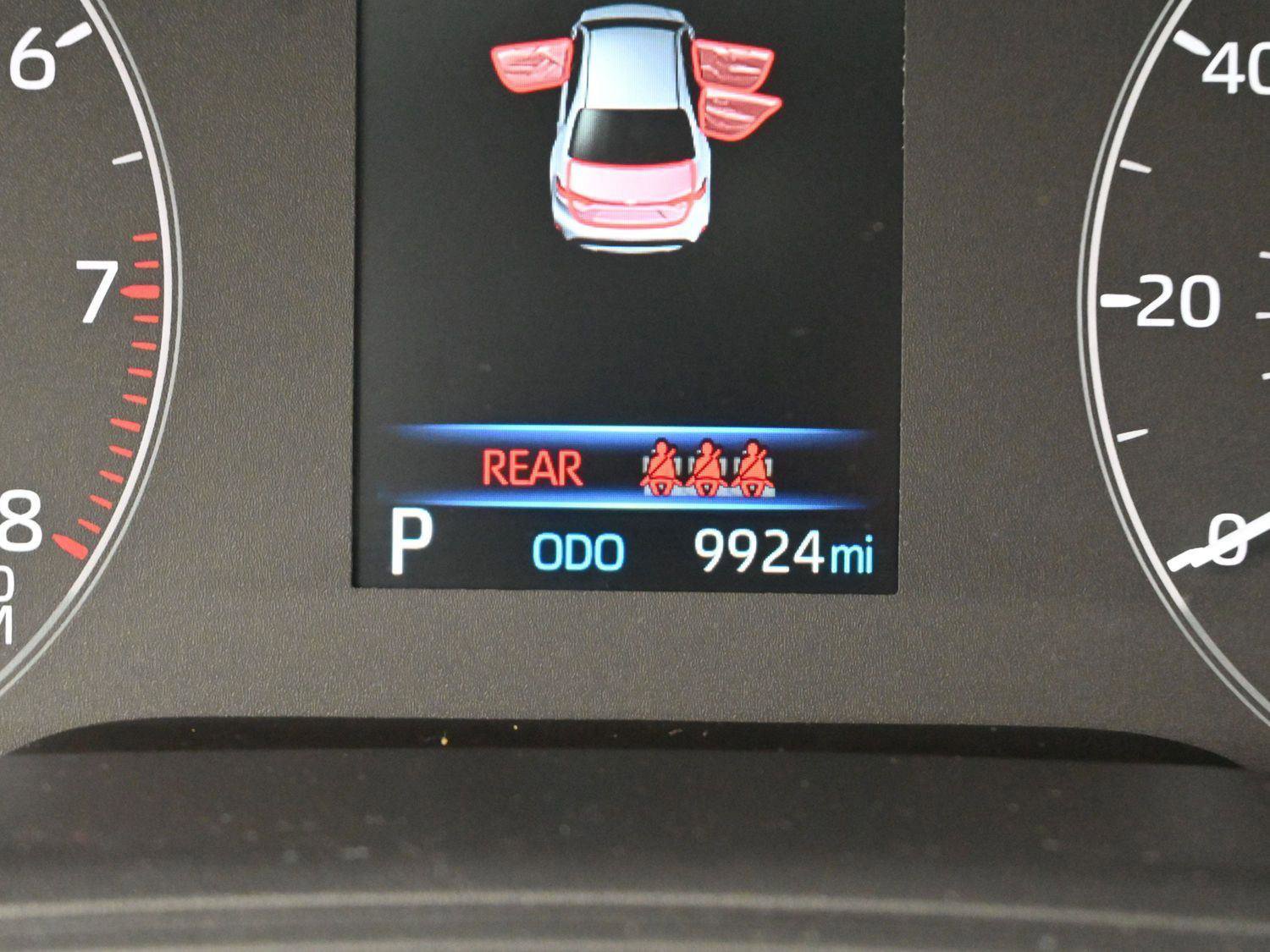 Used 2024 Toyota Corolla LE w/ LE Convenience Package image 18