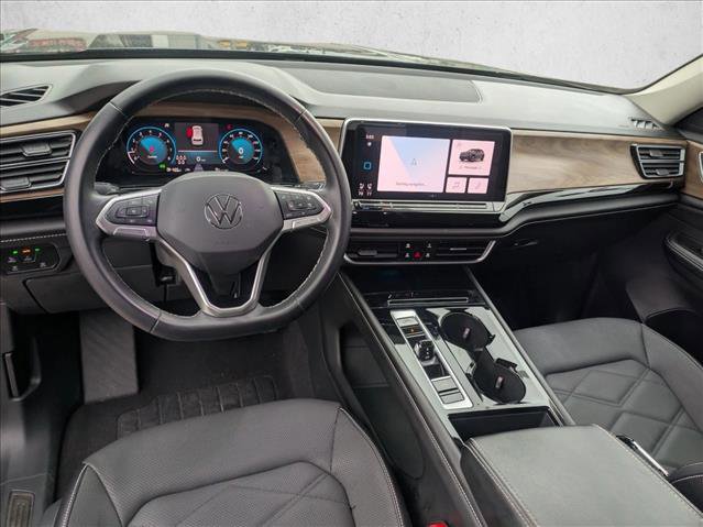 Used 2024 Volkswagen Atlas SE image 16