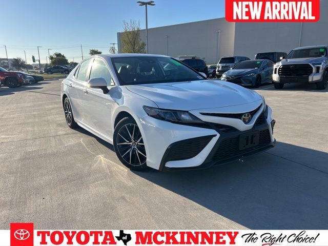 Used 2022 Toyota Camry SE