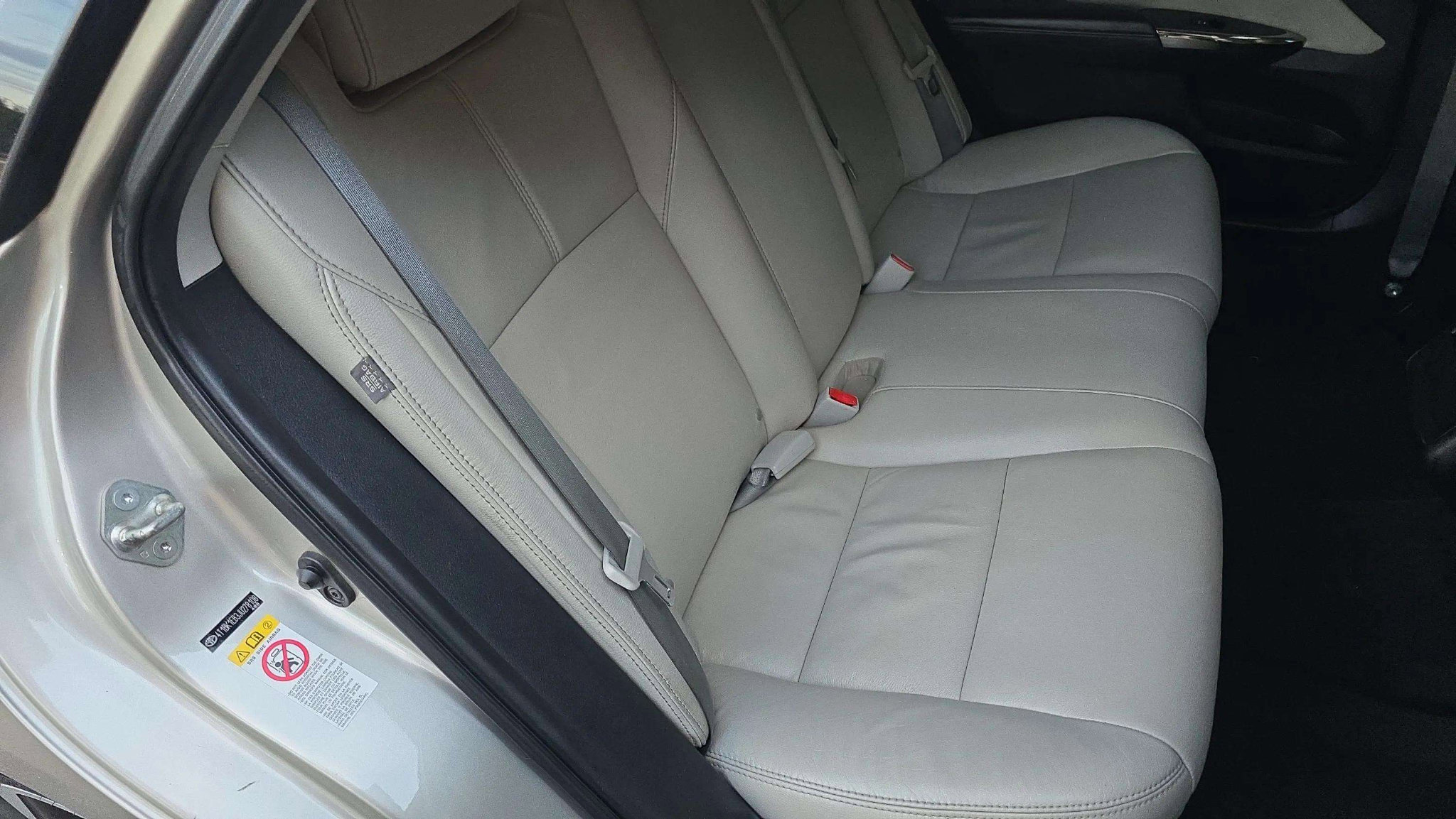 Used 2018 Toyota Avalon XLE Premium image 17