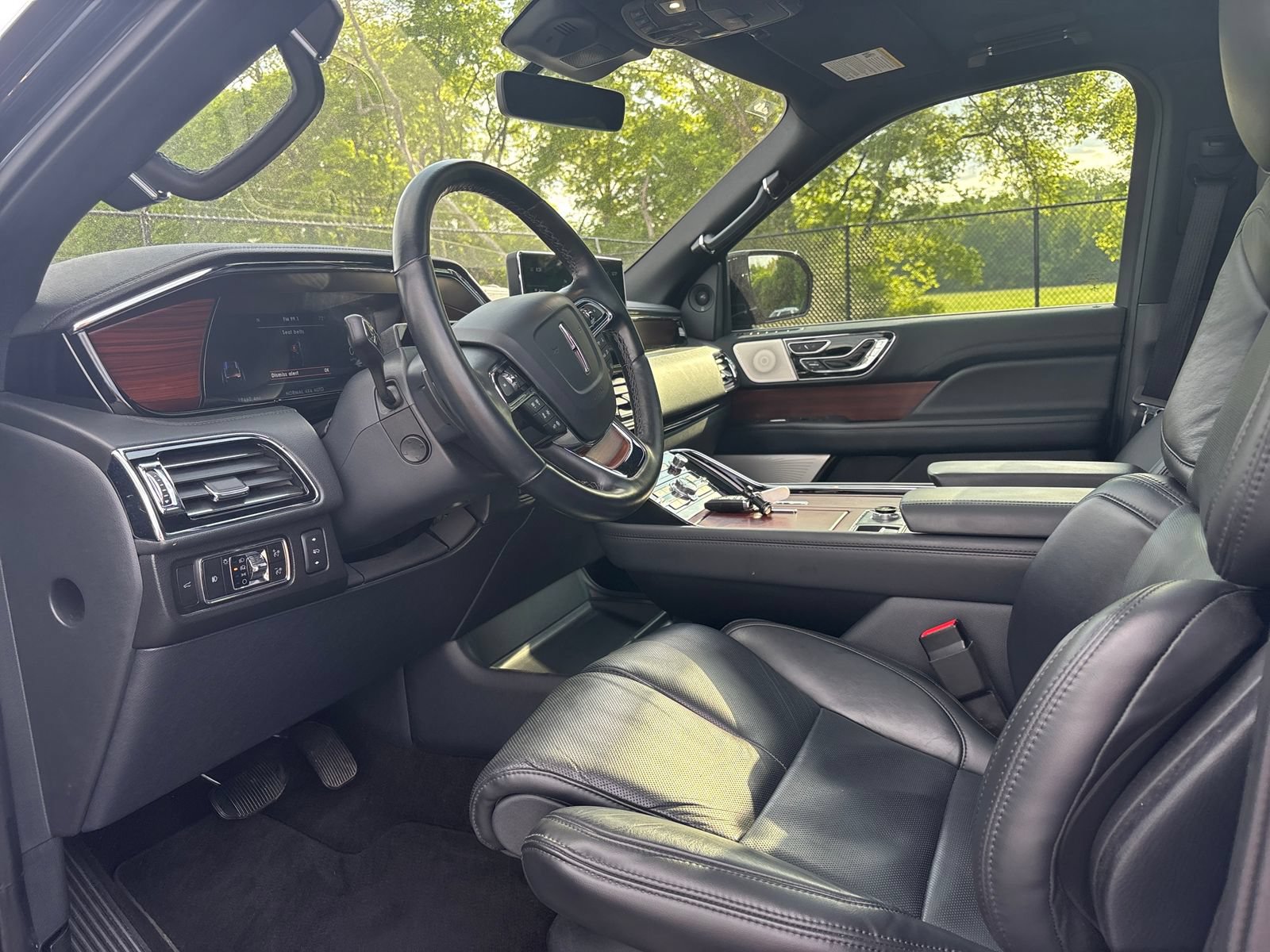 Certified 2023 Lincoln Navigator Reserve AWD/4WD image 14