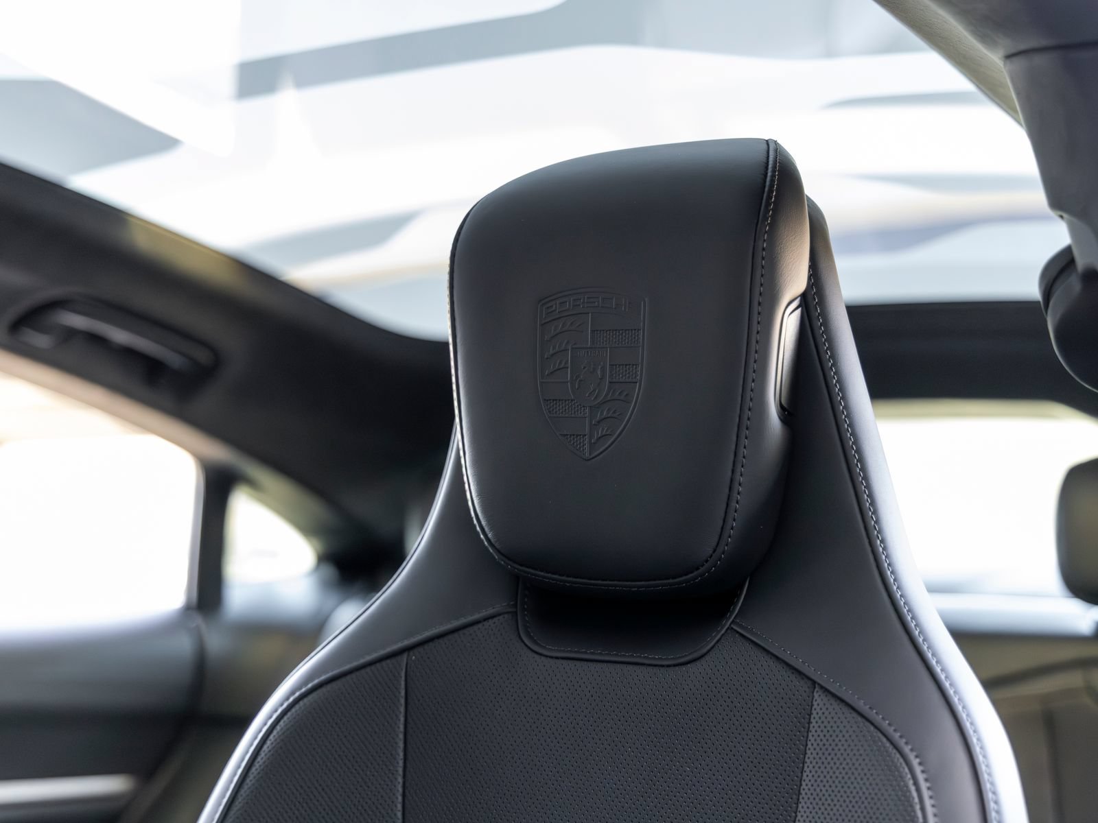 Certified 2025 Porsche Taycan GTS AWD/4WD image 26