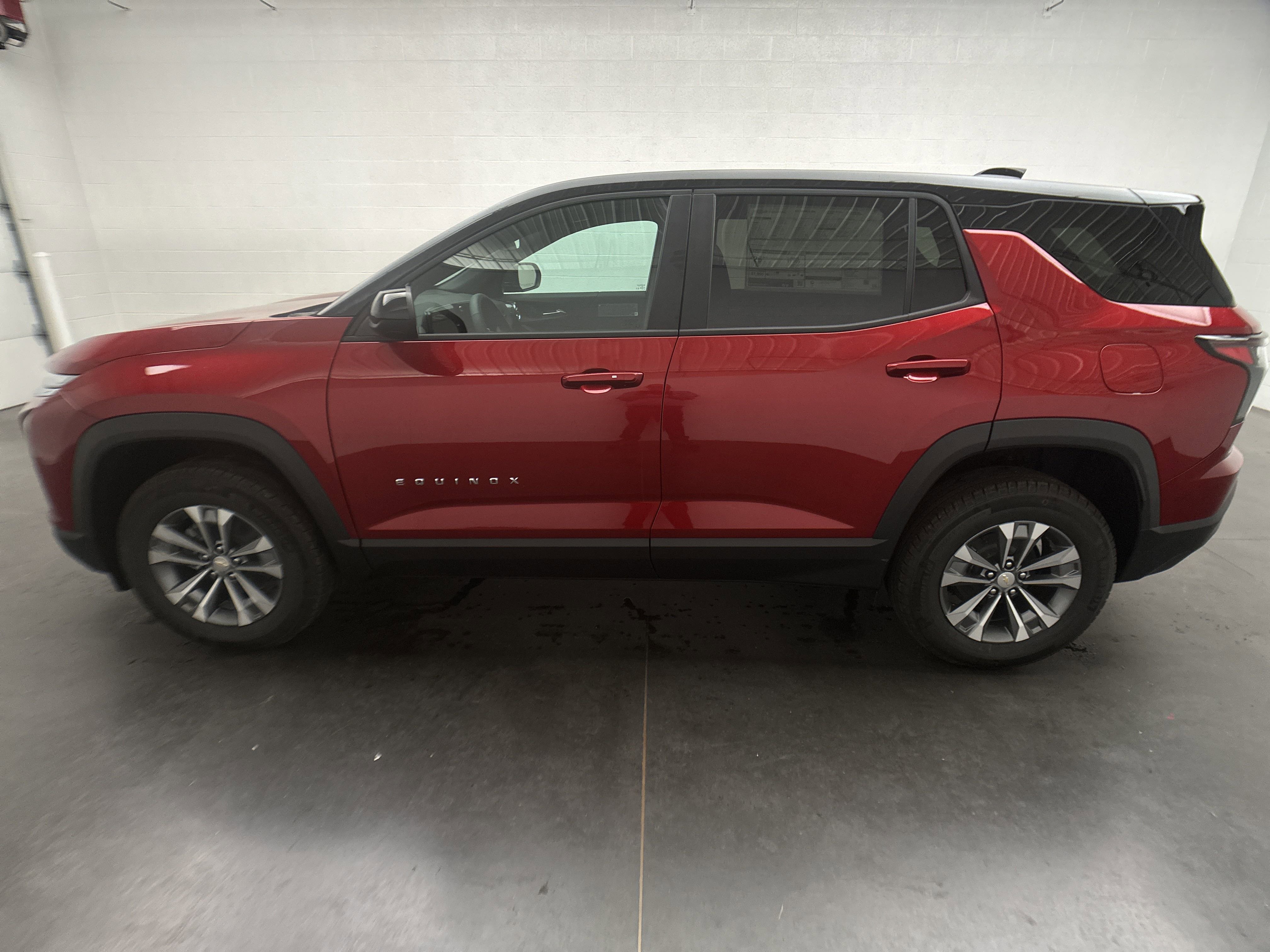 New 2026 Chevrolet Equinox LT w/ Convenience Package II image 6