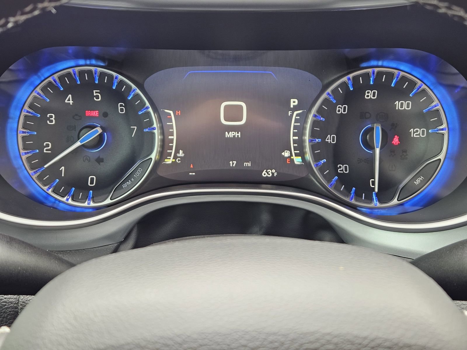 New 2026 Chrysler Pacifica Limited w/ Uconnect Theater Family Group image 17