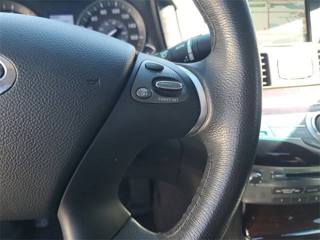 Used 2019 INFINITI Q70 Luxe image 25