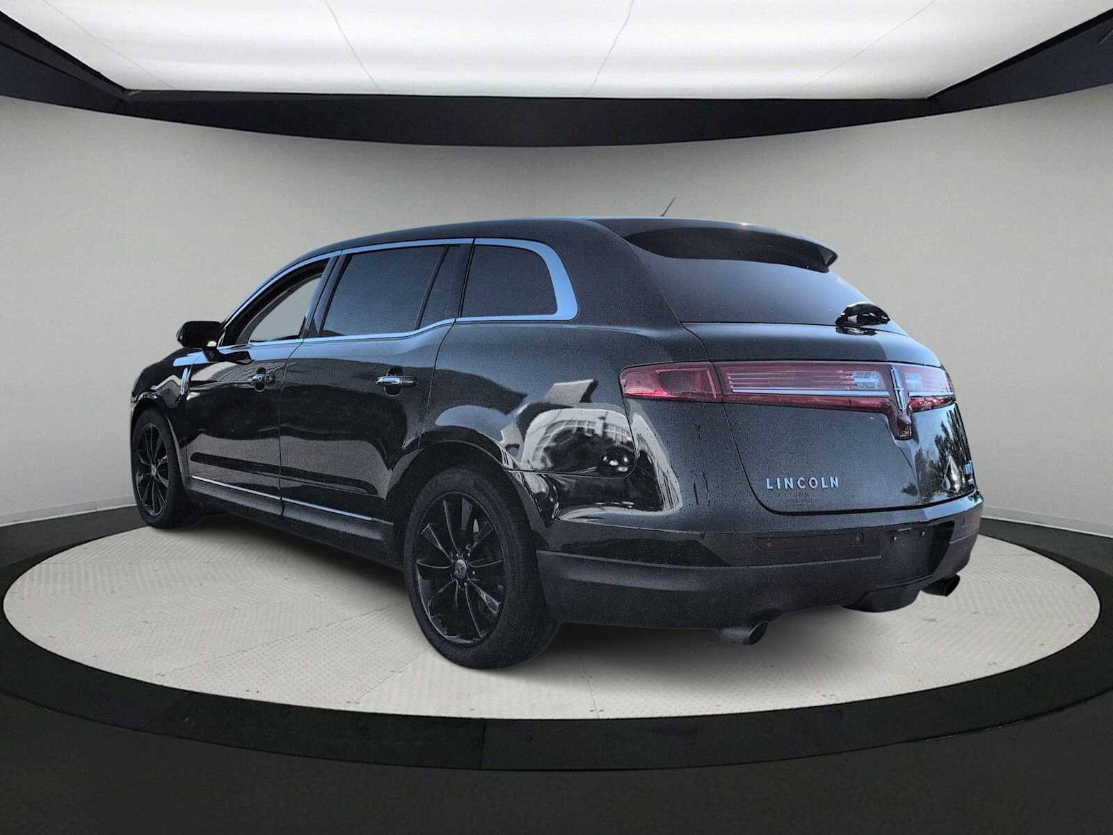 Used 2014 Lincoln MKT AWD w/ Equipment Group 201A image 6