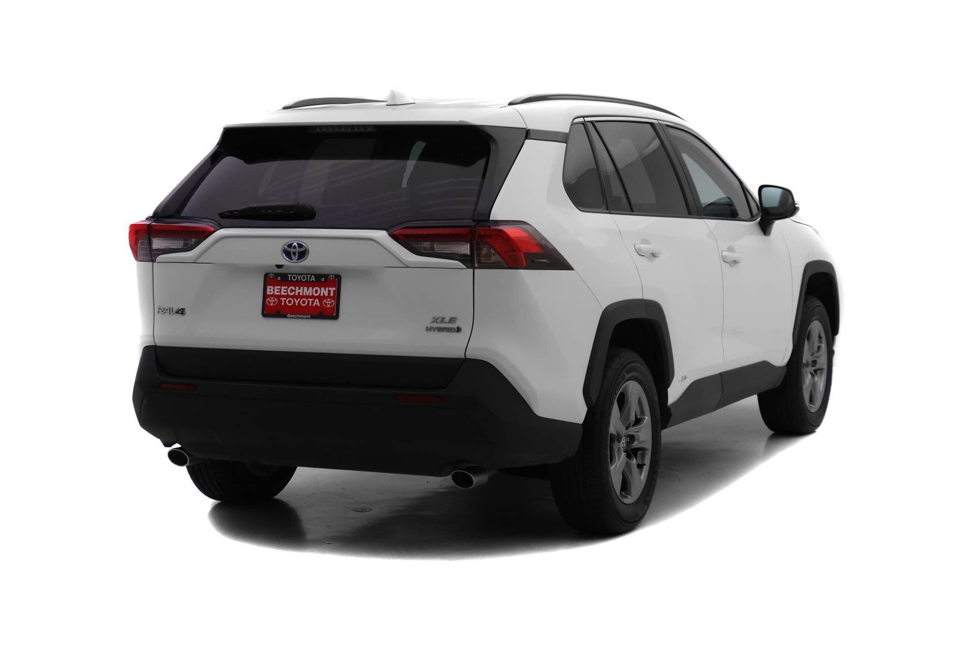 Used 2024 Toyota RAV4 XLE image 2