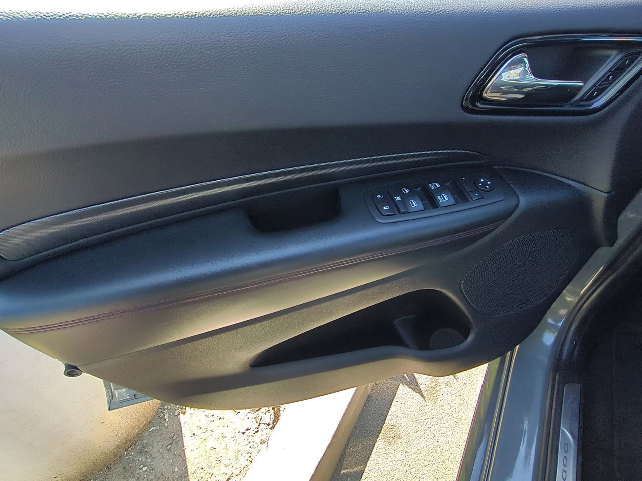 Used 2025 Dodge Durango GT AWD/4WD image 23