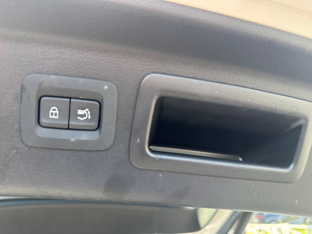 Certified 2025 MAZDA CX-70 Plug-In Hybrid w/ Premium Pkg AWD/4WD image 34