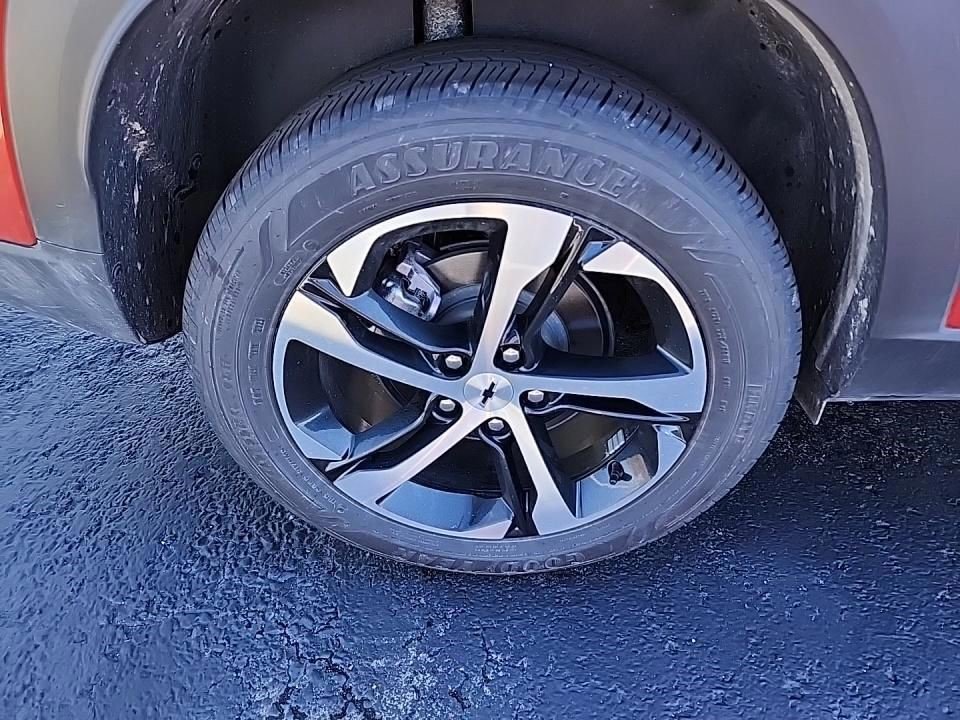 Certified 2024 Chevrolet Trax RS w/ Driver Confidence Package image 6