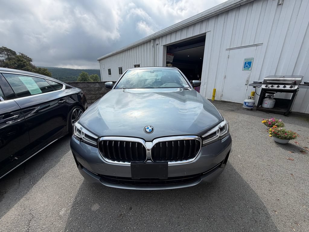 Used 2022 BMW 530i xDrive w/ Convenience Package AWD/4WD image 9