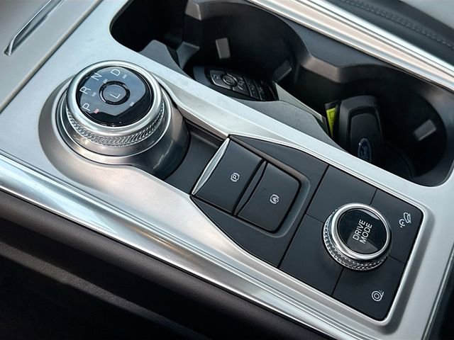 Certified 2022 Ford Explorer XLT w/ Equipment Group 202A image 19