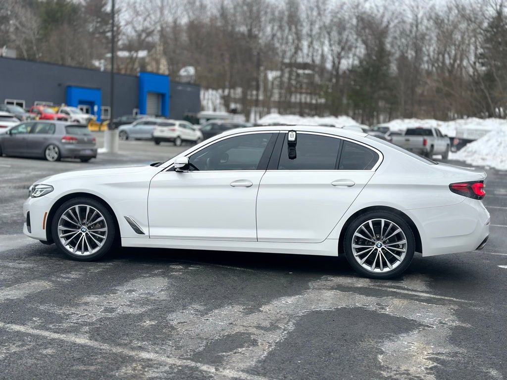 Used 2023 BMW 530i xDrive w/ Premium Package image 3