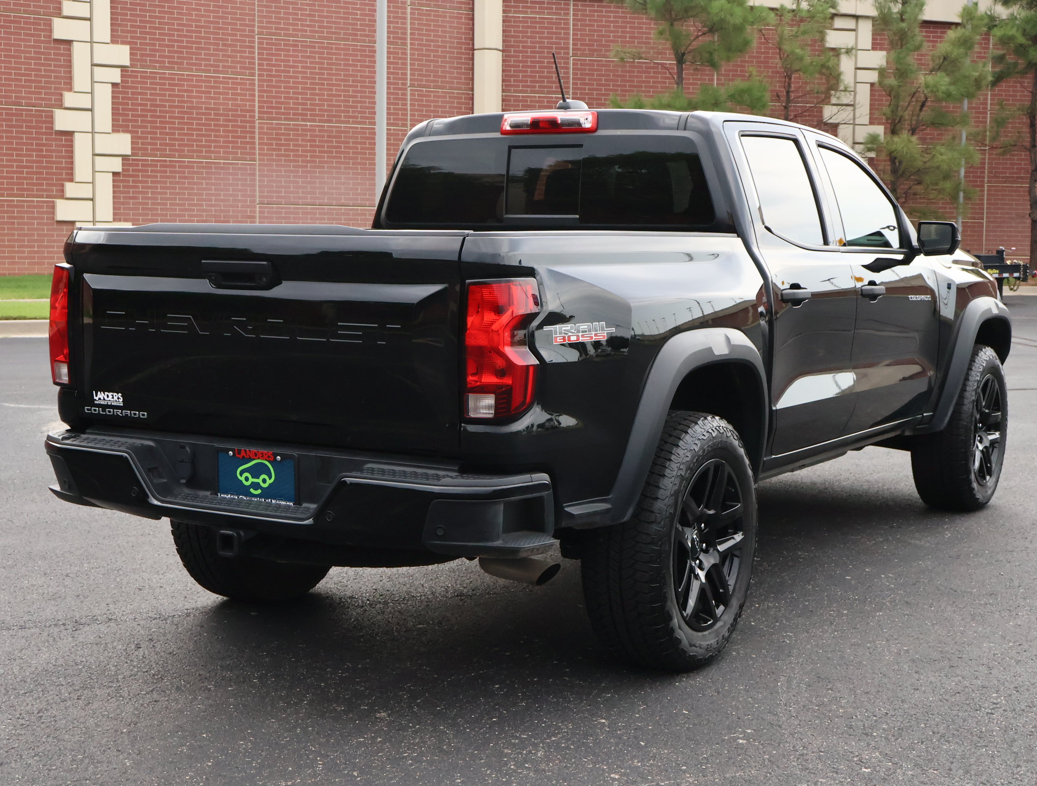 Certified 2024 Chevrolet Colorado Trail Boss w/ Technology Package AWD/4WD image 28