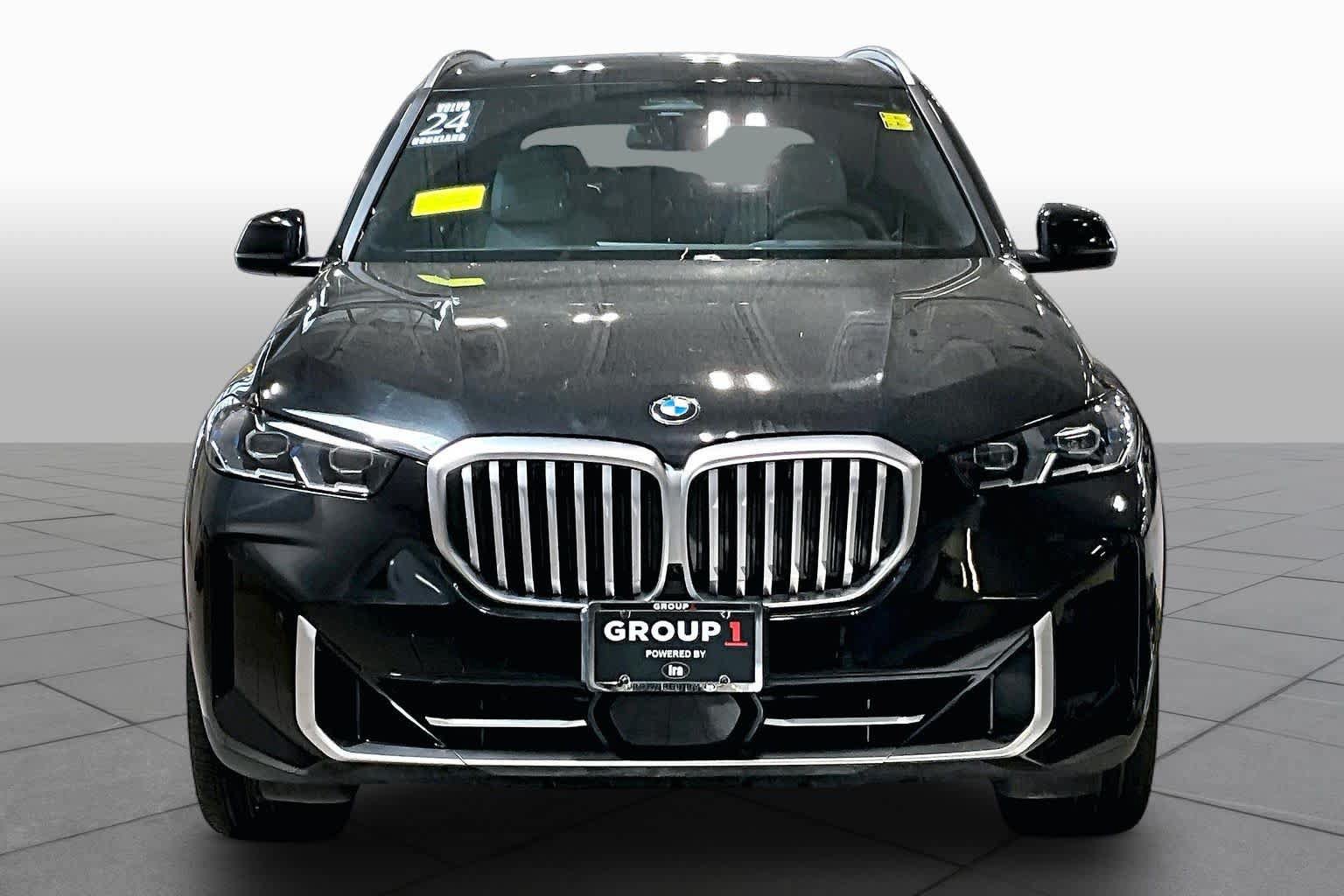 Used 2024 BMW X5 xDrive40i w/ Premium Package AWD/4WD image 4