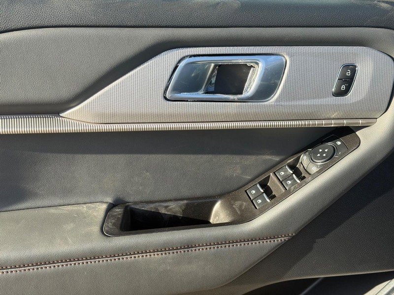 New 2026 Ford Explorer Active w/ Active Comfort Package image 25