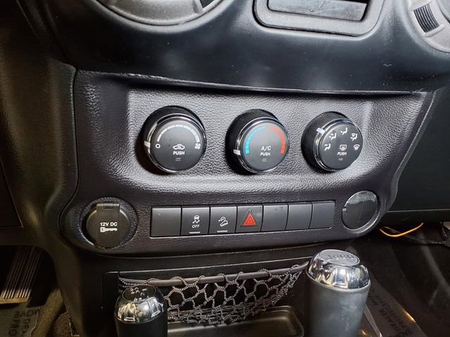 Used 2015 Jeep Wrangler Sport w/ Connectivity Group image 7