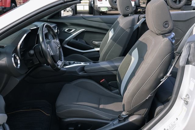 Used 2019 Chevrolet Camaro LT image 13