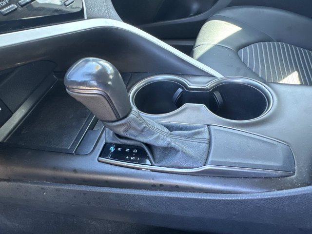Used 2021 Toyota Camry SE w/ Convenience Package FWD image 27
