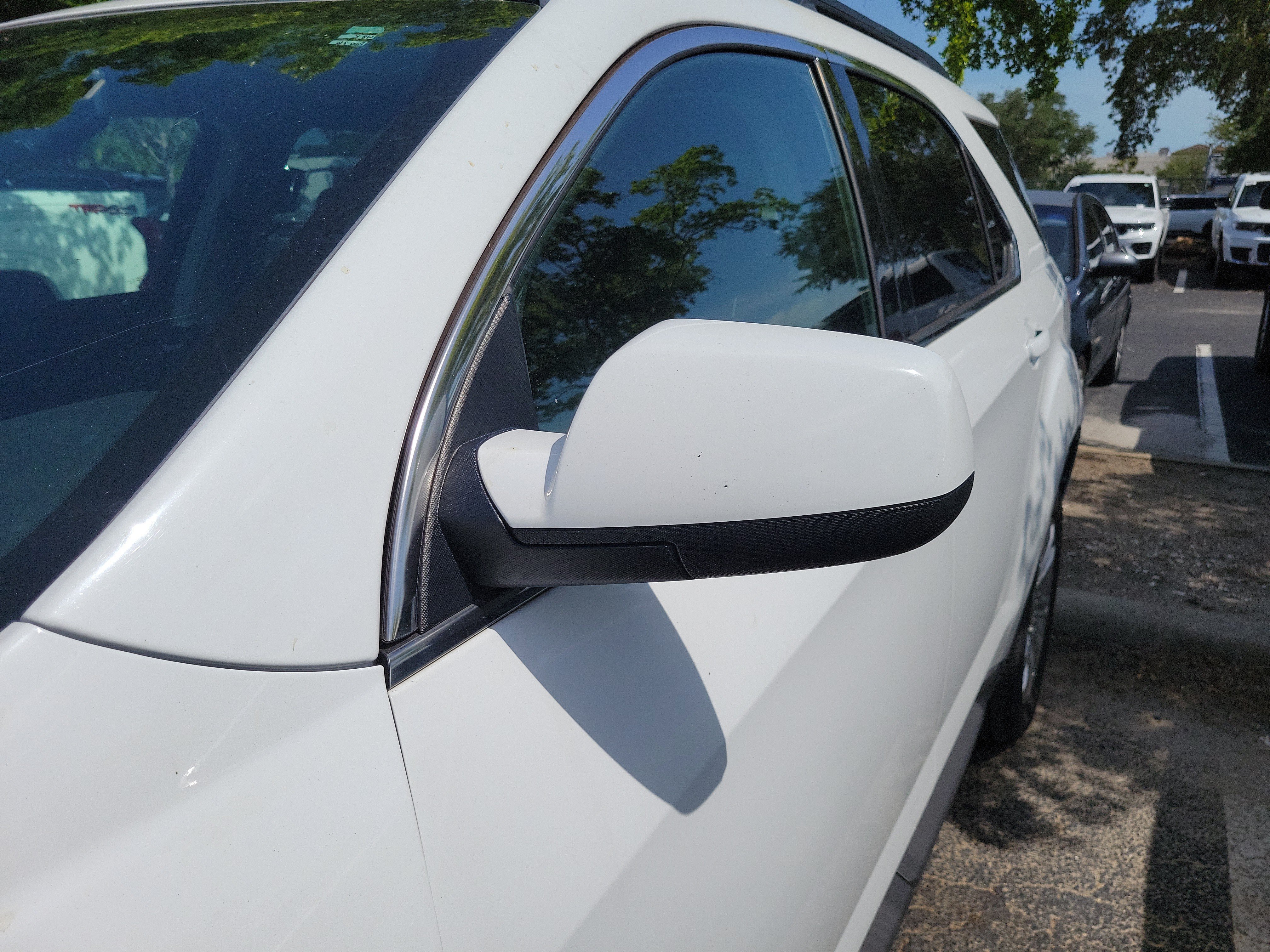 Used 2011 Chevrolet Equinox LT AWD/4WD image 6