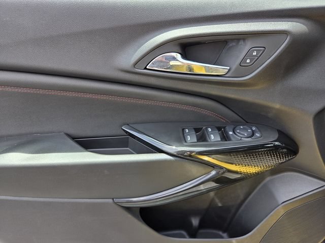 Certified 2024 Chevrolet Trax RS w/ Sunroof Package FWD image 18