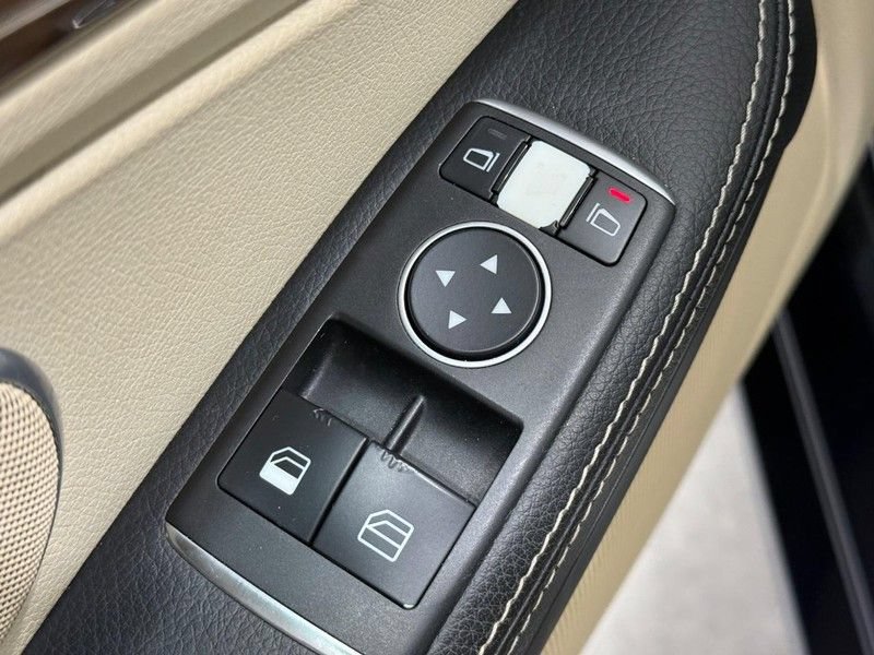 Used 2015 Mercedes-Benz SLK 250 image 20