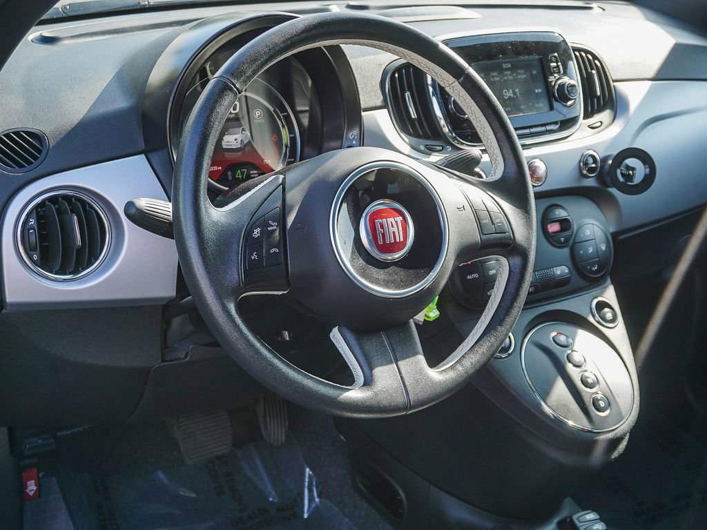 Used 2019 FIAT 500 e w/ Esport Package image 17